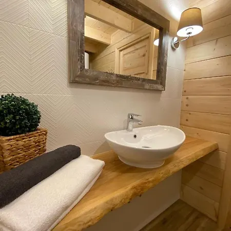 別荘 Lesna Osada -dominikowo -sauna , Balia