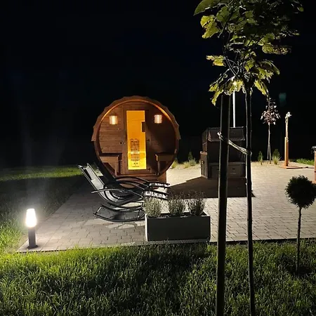 Lesna Osada -dominikowo -sauna , Balia 度假居 *