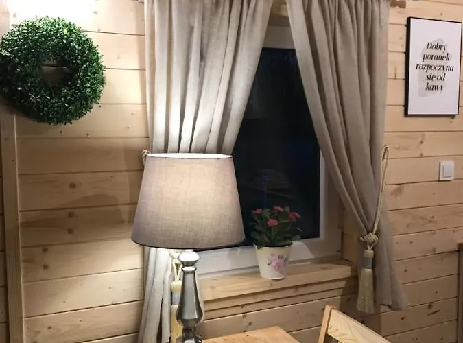 Lesna Osada -dominikowo -sauna , Balia Vakantiehuis