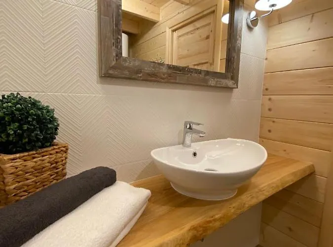 Vakantiehuis Lesna Osada -dominikowo -sauna , Balia