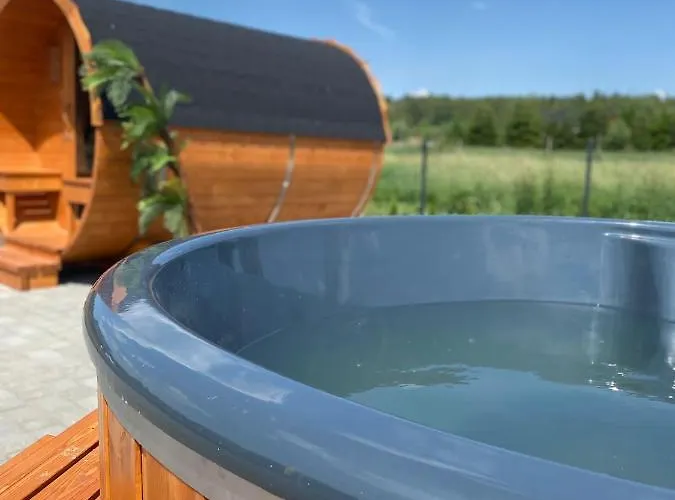 Lesna Osada -dominikowo -sauna , Balia Vakantiehuis *