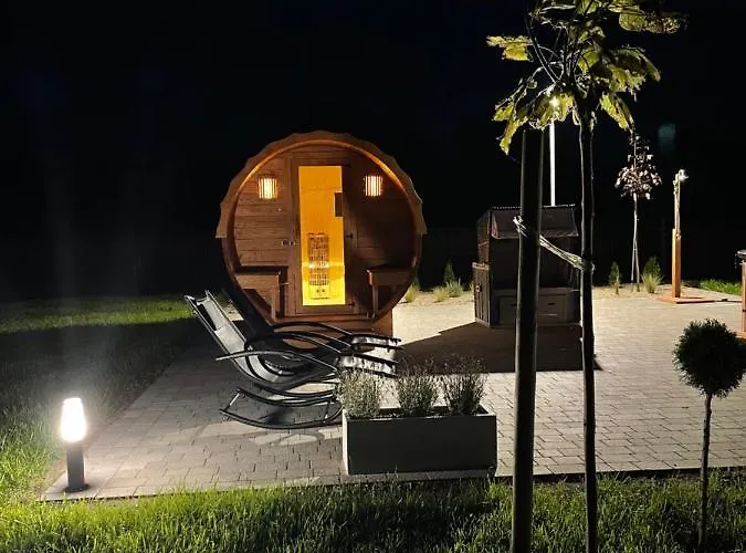 Lesna Osada -dominikowo -sauna , Balia Vakantiehuis *